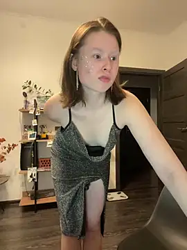 Snapshot of sweetest_pie chatting on December 20, 2024, 8:23 pm sweetest pie online show from December 20, 2024, 8:23 pm