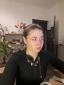 Snapshot of sweetest_pie chatting on February 9, 2025, 6:05 pm sweetest pie online show from February 9, 2025, 6:05 pm