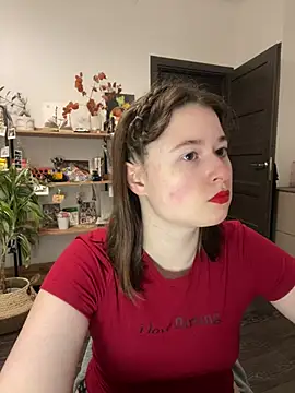 Snapshot of sweetest_pie chatting on February 22, 2025, 7:47 pm sweetest pie online show from February 22, 2025, 7:47 pm