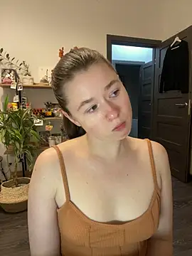 Snapshot of sweetest_pie chatting on February 26, 2025, 9:16 pm sweetest pie online show from February 26, 2025, 9:16 pm