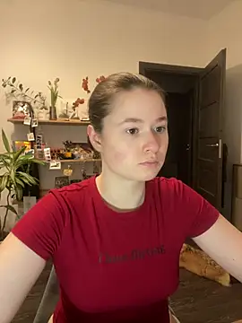 Snapshot of sweetest_pie chatting on March 13, 2025, 3:39 pm sweetest pie online show from March 13, 2025, 3:39 pm