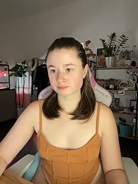 Snapshot of sweetest_pie chatting on October 4, 2025, 4:49 pm sweetest pie online show from October 4, 2025, 4:49 pm