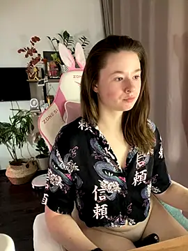 Snapshot of sweetest_pie chatting on October 26, 2025, 4:35 pm sweetest pie online show from October 26, 2025, 4:35 pm