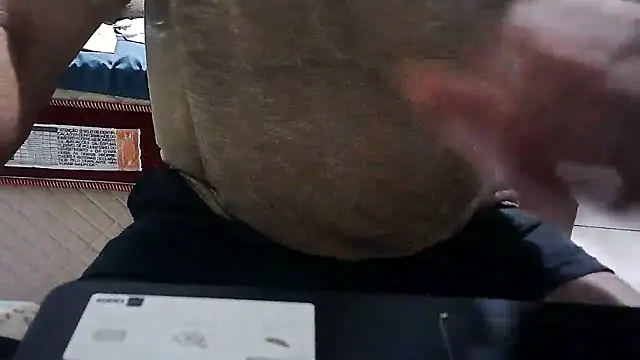 eduar570 online show from November 11, 2025, 12:21 am