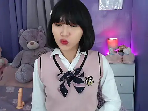 urlovelyfreya online show from October 31, 2025, 5:25 pm