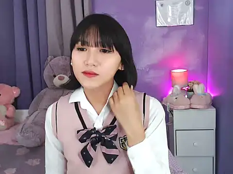 urlovelyfreya online show from November 7, 2025, 3:45 pm