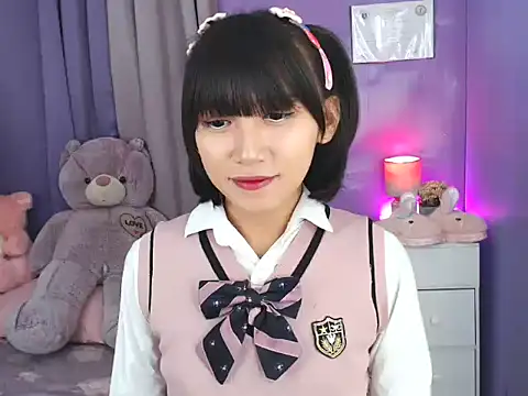 urlovelyfreya online show from November 25, 2025, 5:13 pm