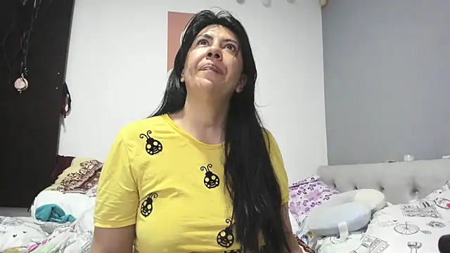 Snapshot of aisha_latina chatting on December 15, 2024, 11:42 pm aisha latina online show from December 15, 2024, 11:42 pm
