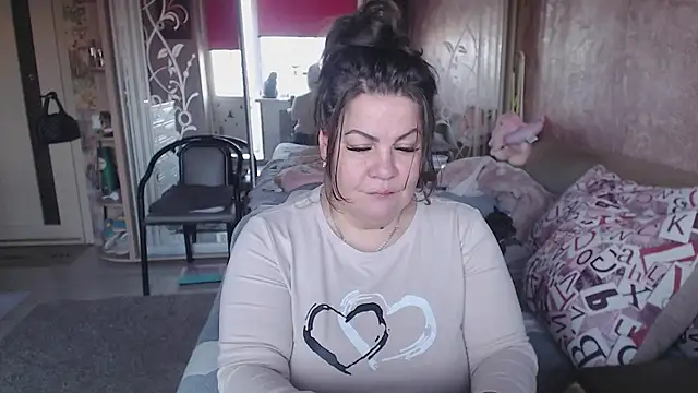 Snapshot of femme_fatale1 chatting on November 21, 2025, 12:48 pm femme fatale1 online show from November 21, 2025, 12:48 pm