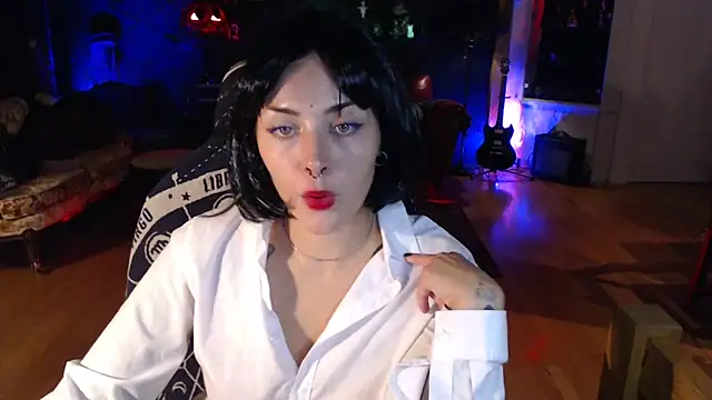 Snapshot of gothstripper chatting on October 1, 2025, 11:22 pm gothstripper online show from October 1, 2025, 11:22 pm