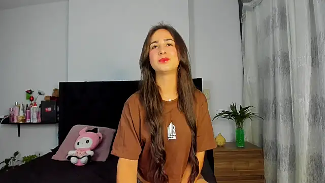 Snapshot of AndreaStivens chatting on November 14, 2025, 10:36 am AndreaStivens online show from November 14, 2025, 10:36 am