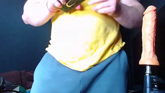 Snapshot of muscularjohnforuX chatting on February 27, 2025, 6:31 pm muscularjohnforuX online show from February 27, 2025, 6:31 pm