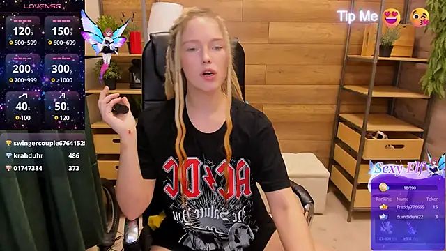 Snapshot of _fiona_Love chatting on January 27, 2025, 3:15 am  fiona Love online show from January 27, 2025, 3:15 am