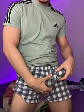 Snapshot of steven_clain chatting on December 14, 2024, 11:18 am steven clain online show from December 14, 2024, 11:18 am