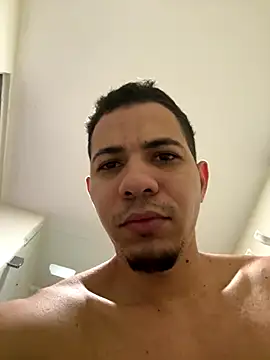 Snapshot of steven_clain chatting on September 28, 2025, 10:37 pm steven clain online show from September 28, 2025, 10:37 pm