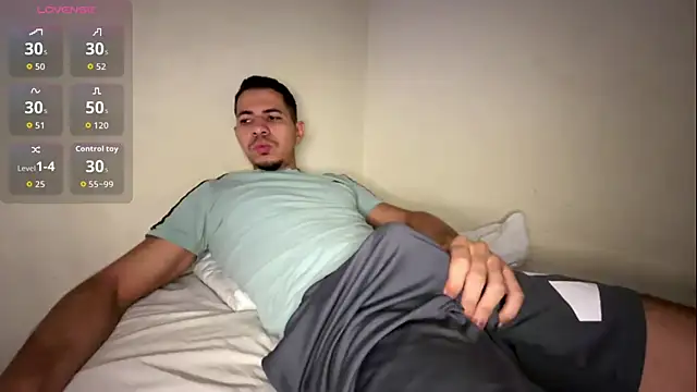 Snapshot of steven_clain chatting on October 5, 2025, 11:08 am steven clain online show from October 5, 2025, 11:08 am