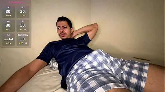 Snapshot of steven_clain chatting on October 24, 2025, 7:43 pm steven clain online show from October 24, 2025, 7:43 pm