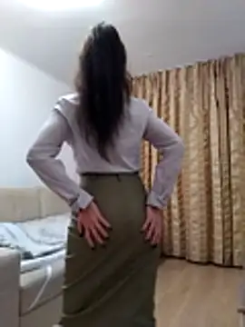 baby sweet girl  online show from November 2, 2025, 9:17 pm