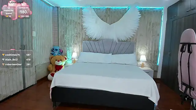 Snapshot of floryn_susana chatting on January 24, 2025, 2:39 am floryn susana online show from January 24, 2025, 2:39 am