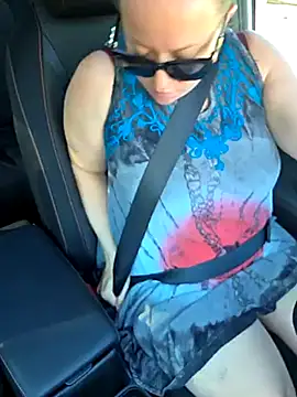 julimonroe online show from February 28, 2025, 3:48 pm