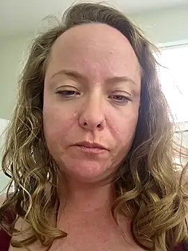 julimonroe online show from March 17, 2025, 11:54 pm