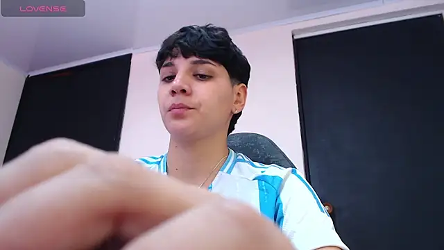 bad giirl  online show from December 18, 2024, 3:55 pm