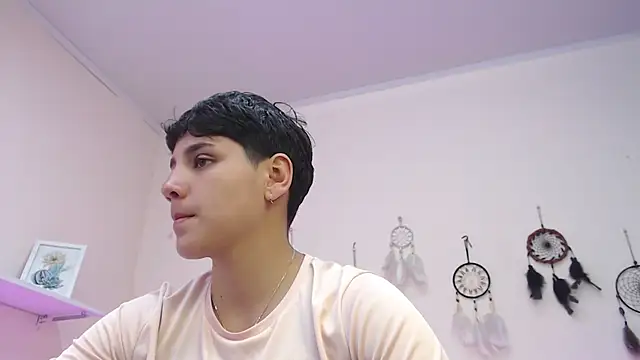 bad giirl  online show from March 21, 2025, 3:13 pm