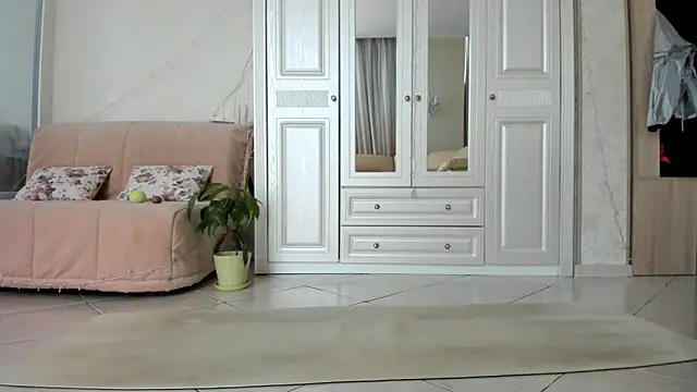 Snapshot of ElizSweet chatting on February 24, 2025, 9:43 am ElizSweet online show from February 24, 2025, 9:43 am