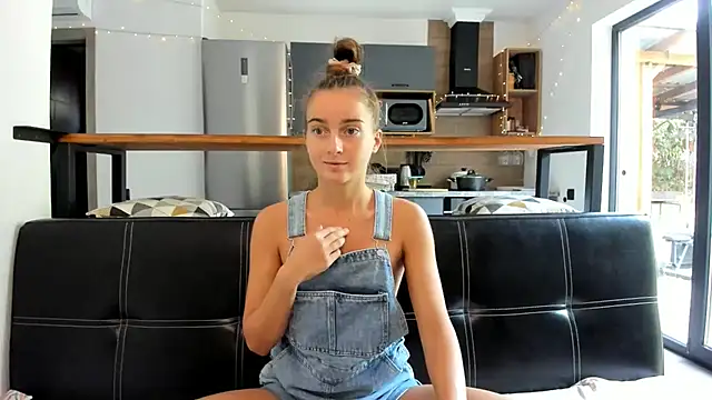 Snapshot of ElizSweet chatting on November 25, 2025, 9:09 am ElizSweet online show from November 25, 2025, 9:09 am