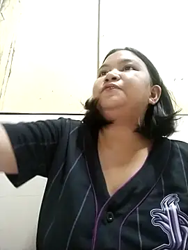 milkytitsmom4u online show from October 3, 2025, 2:30 am