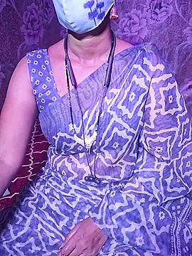 Snapshot of XBHUUME chatting on October 30, 2025, 4:19 pm XBHUUME online show from October 30, 2025, 4:19 pm