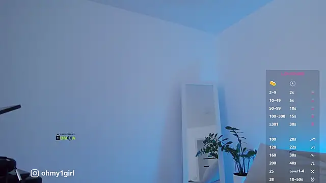 Snapshot of Fallinlove1 chatting on November 9, 2025, 8:23 am Fallinlove1 online show from November 9, 2025, 8:23 am