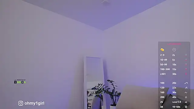 Snapshot of Fallinlove1 chatting on November 16, 2025, 9:15 am Fallinlove1 online show from November 16, 2025, 9:15 am