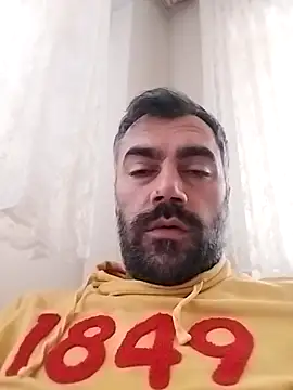 Snapshot of kevgir08 chatting on November 25, 2025, 1:55 pm kevgir08 online show from November 25, 2025, 1:55 pm