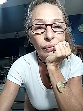 Snapshot of FrozenWaffle chatting on March 2, 2025, 7:02 pm FrozenWaffle online show from March 2, 2025, 7:02 pm