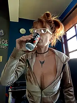 Snapshot of FrozenWaffle chatting on September 25, 2025, 6:11 pm FrozenWaffle online show from September 25, 2025, 6:11 pm