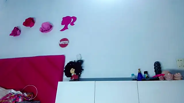 brunette horny1 online show from October 26, 2025, 4:24 pm