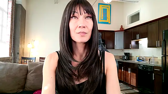 Snapshot of EveEnigma chatting on December 18, 2024, 5:42 pm EveEnigma online show from December 18, 2024, 5:42 pm