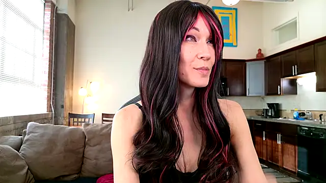 Snapshot of EveEnigma chatting on December 19, 2024, 6:01 pm EveEnigma online show from December 19, 2024, 6:01 pm