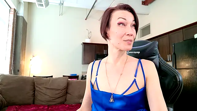 Snapshot of EveEnigma chatting on February 28, 2025, 5:59 pm EveEnigma online show from February 28, 2025, 5:59 pm