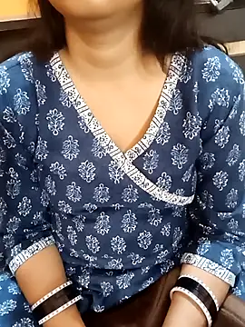 Snapshot of Diya_143 chatting on February 20, 2025, 7:23 am Diya 143 online show from February 20, 2025, 7:23 am