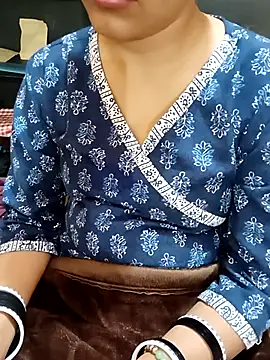 Snapshot of Diya_143 chatting on February 20, 2025, 10:27 am Diya 143 online show from February 20, 2025, 10:27 am