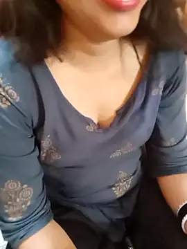 Snapshot of Diya_143 chatting on February 21, 2025, 11:01 am Diya 143 online show from February 21, 2025, 11:01 am