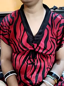 Snapshot of Diya_143 chatting on February 23, 2025, 7:55 am Diya 143 online show from February 23, 2025, 7:55 am