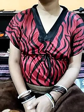 Snapshot of Diya_143 chatting on February 23, 2025, 2:14 pm Diya 143 online show from February 23, 2025, 2:14 pm