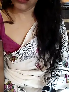 Snapshot of Diya_143 chatting on February 24, 2025, 10:59 am Diya 143 online show from February 24, 2025, 10:59 am