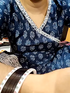 Snapshot of Diya_143 chatting on March 2, 2025, 2:21 pm Diya 143 online show from March 2, 2025, 2:21 pm