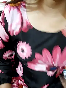 Snapshot of Diya_143 chatting on March 7, 2025, 3:18 pm Diya 143 online show from March 7, 2025, 3:18 pm