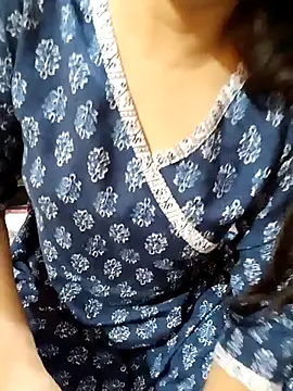 Snapshot of Diya_143 chatting on March 21, 2025, 3:46 pm Diya 143 online show from March 21, 2025, 3:46 pm