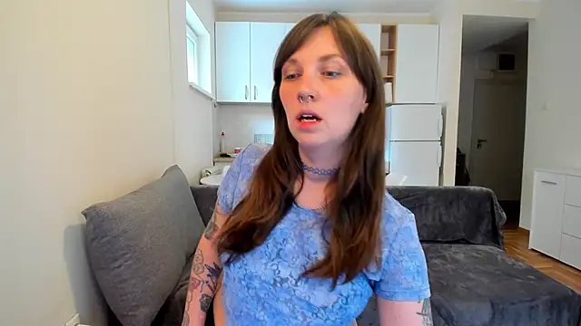 StacyTigerr online show from February 5, 2025, 2:05 pm